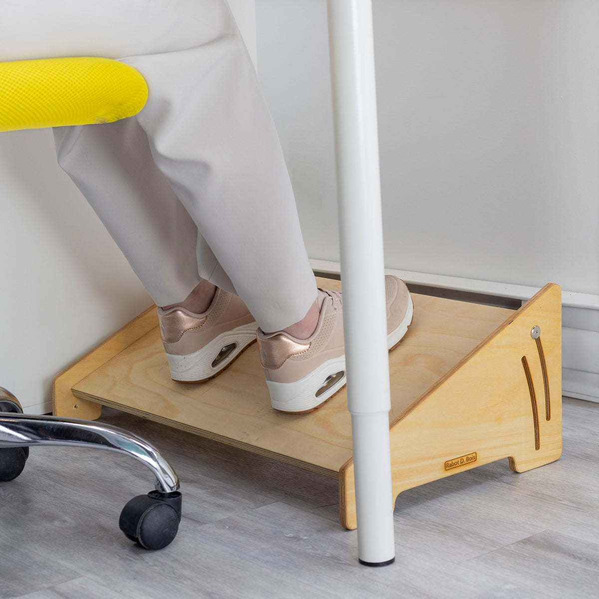 Repose pied inclinable en bois