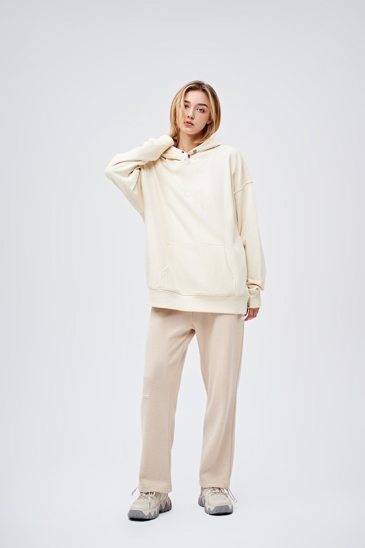 90s Vintage Two Seasons Hoodie Cream