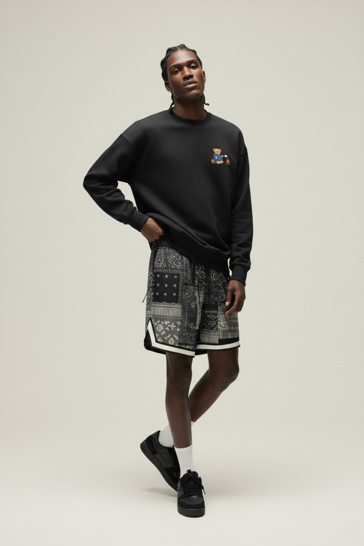Amoo Campfire Bear Men’s Sweatshirt