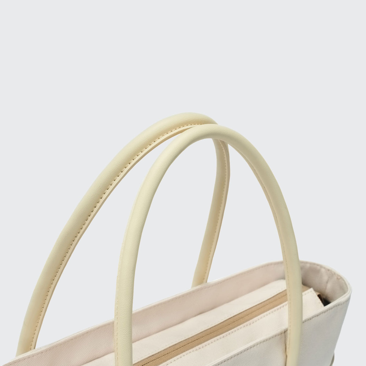 Club Tote (Beige)