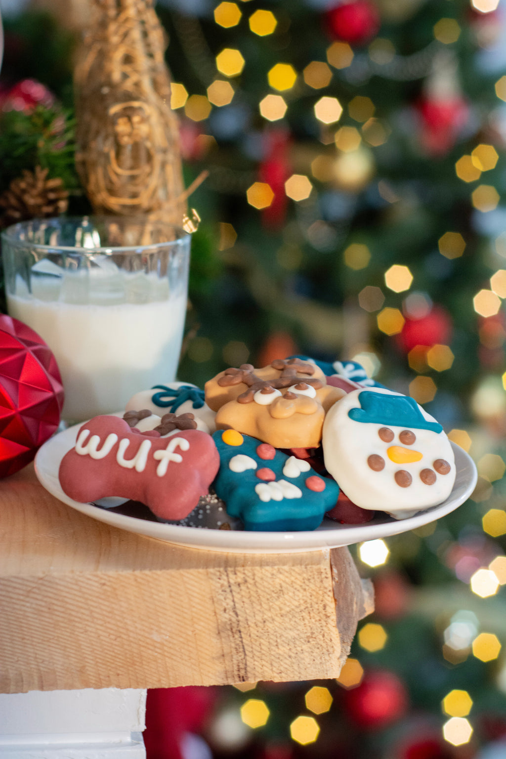 Wufers Snow Globe Singing Advent Calendar for Dogs