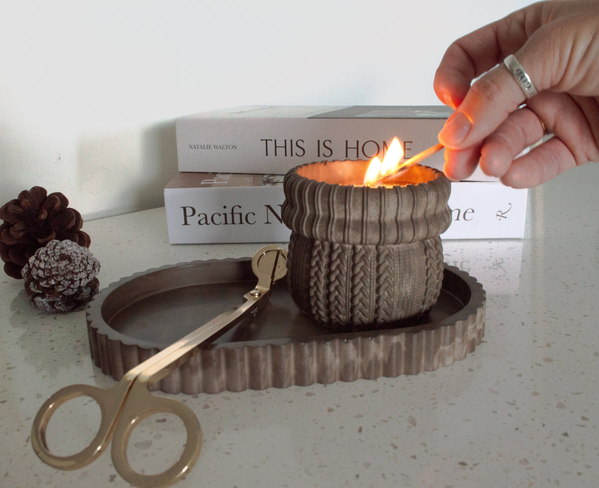 The Cozy Sweater Candle - Holiday Edition