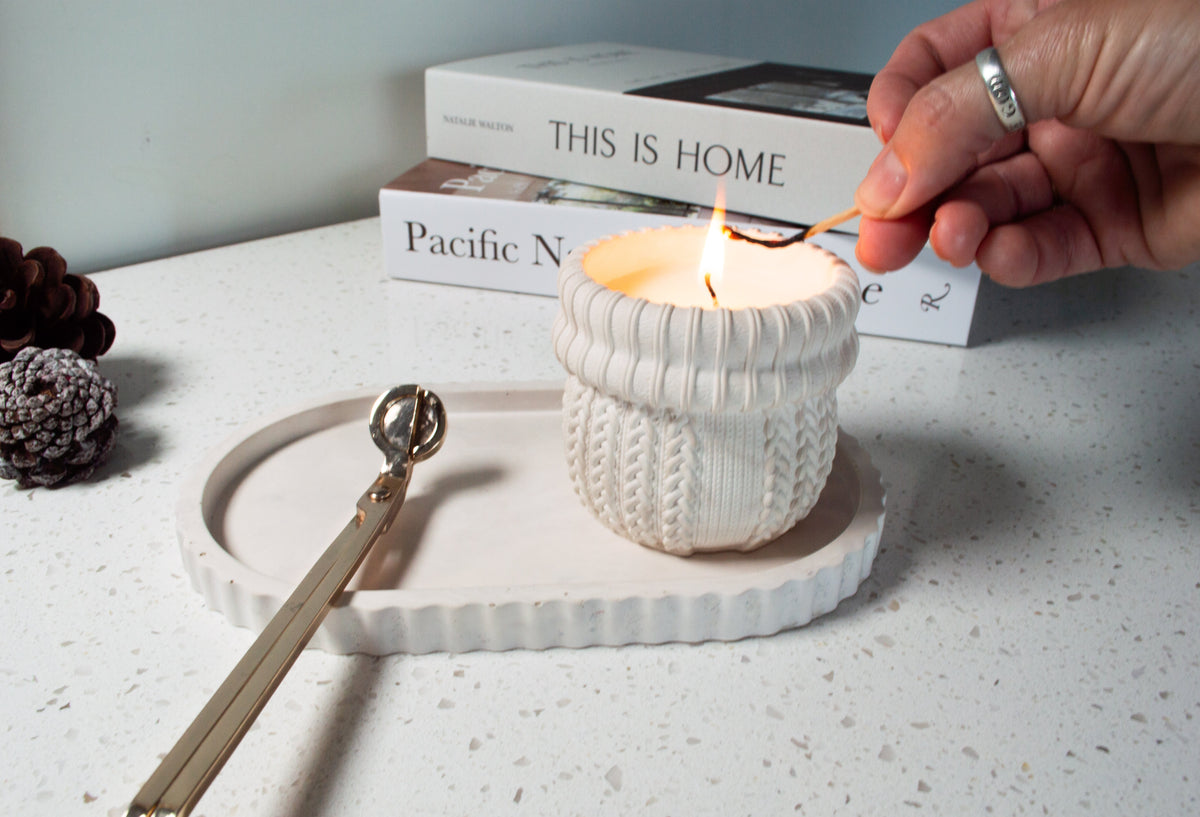 The Cozy Sweater Candle - Holiday Edition