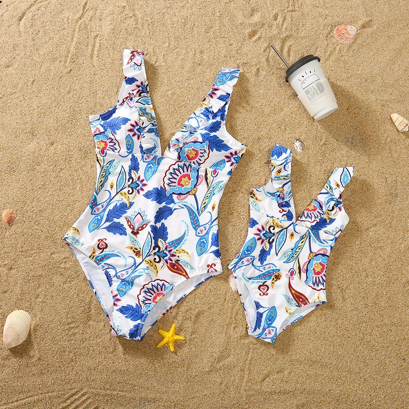 Family Matching Floral Swimwear – Mommy & Me Swimsuits and Men’s Boy Swim Trunks for Beach Holidays