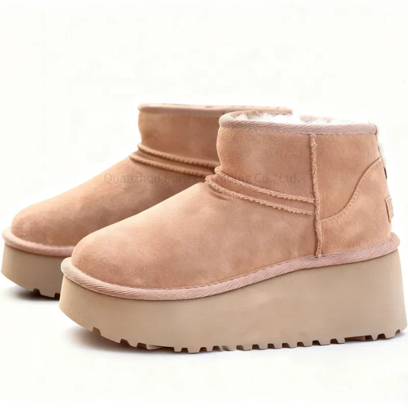 2026 Women’s Classic Winter Snow Boots – Warm Sheepskin Lining, Non-Slip Rubber Sole, Flat Outdoor Comfort