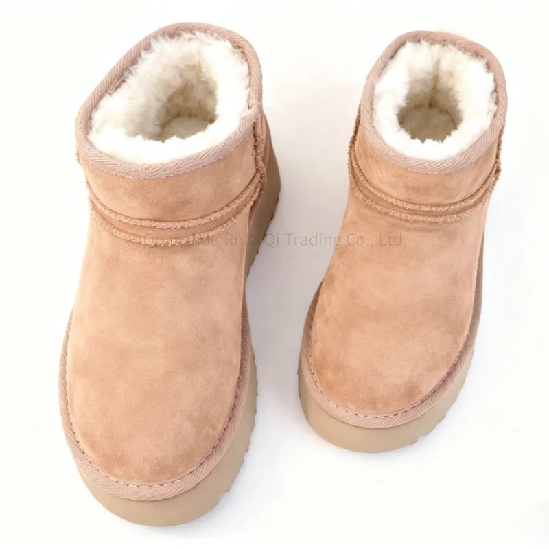 2026 Women’s Classic Winter Snow Boots – Warm Sheepskin Lining, Non-Slip Rubber Sole, Flat Outdoor Comfort
