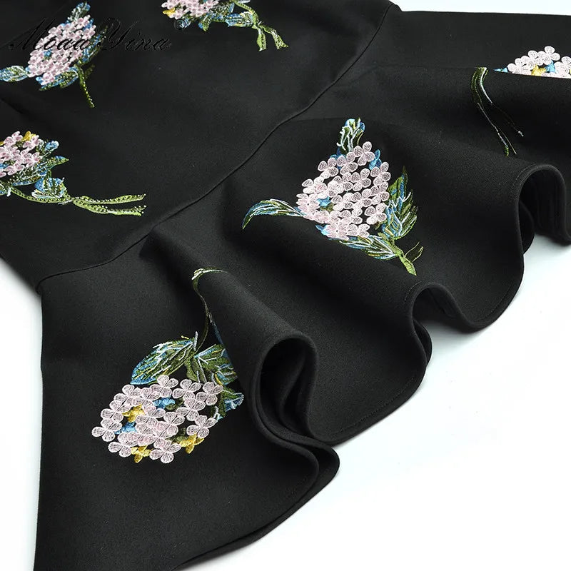Autumn Runway Elegant Black Mermaid Dress – Beaded Turn-Down Collar, Rose Embroidery, Hot Drilling, Slim Fit Package Hip Women’s Dress