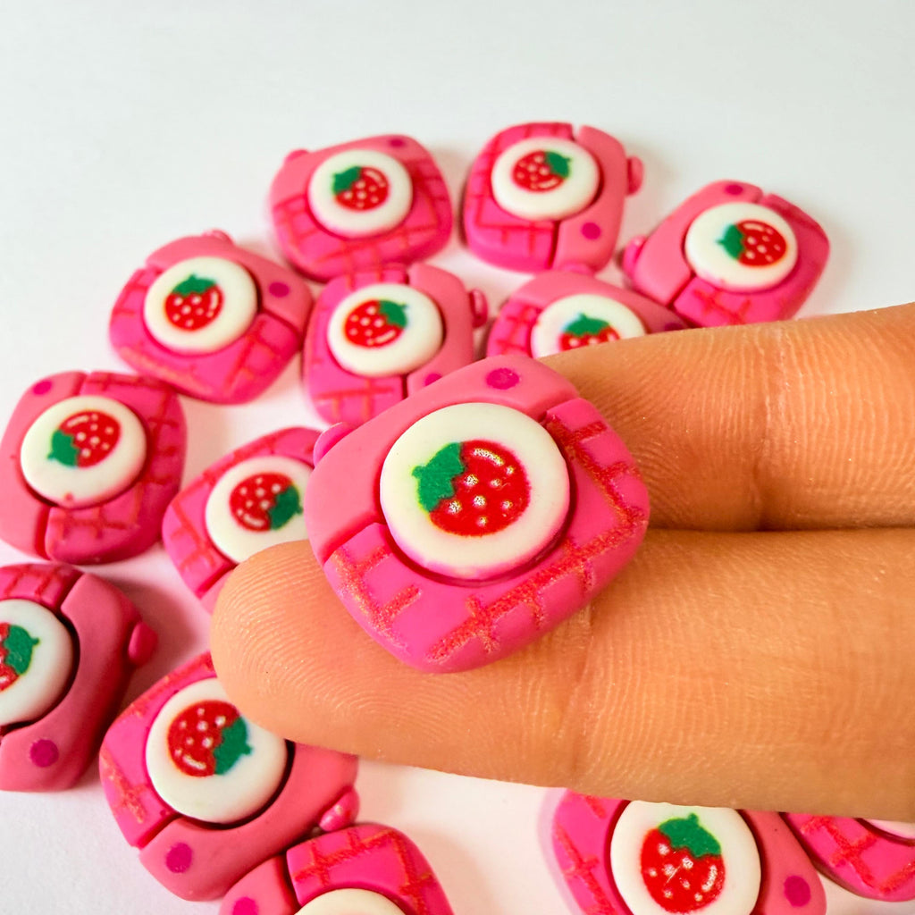 Strawberry Camera Charms for DIY Crafts）