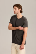 Men's "Broader" T-shirt - Transform Your Fit – Instantly