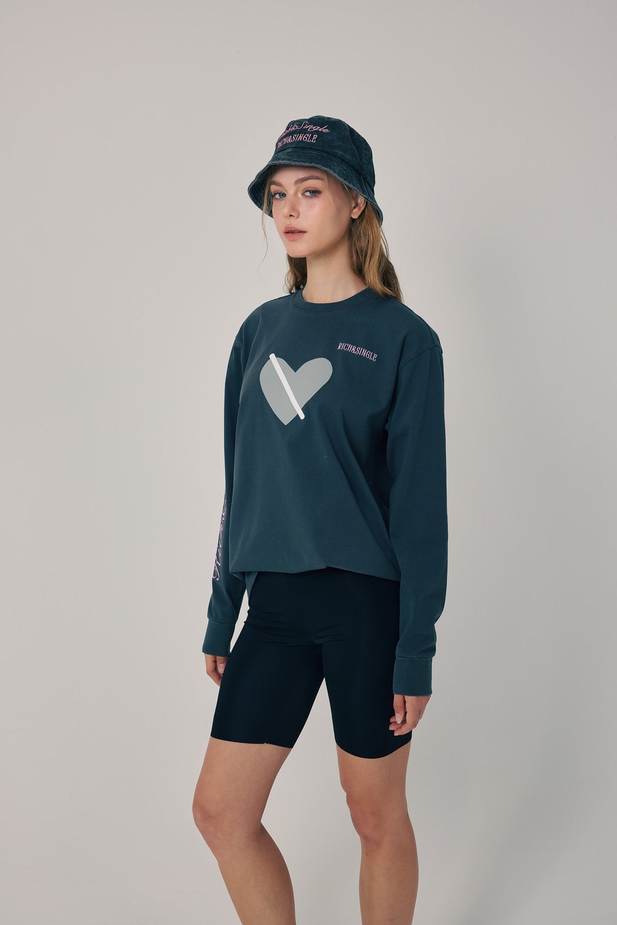 R&S  Crush Bucket Hat