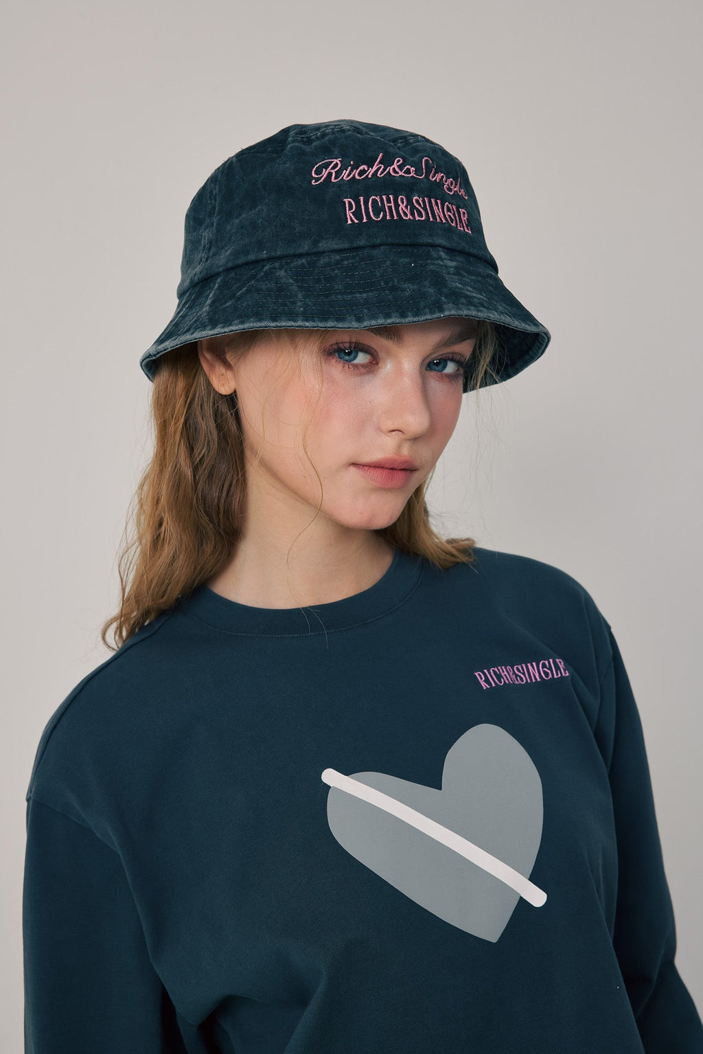 R&S  Crush Bucket Hat