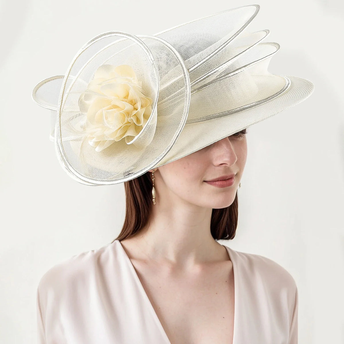 Christmas Sinamay Fascinator Perfect Wedding Hat Unique Derby Party Hat Fashion Church Hats Bride Headband Fascinators for Women