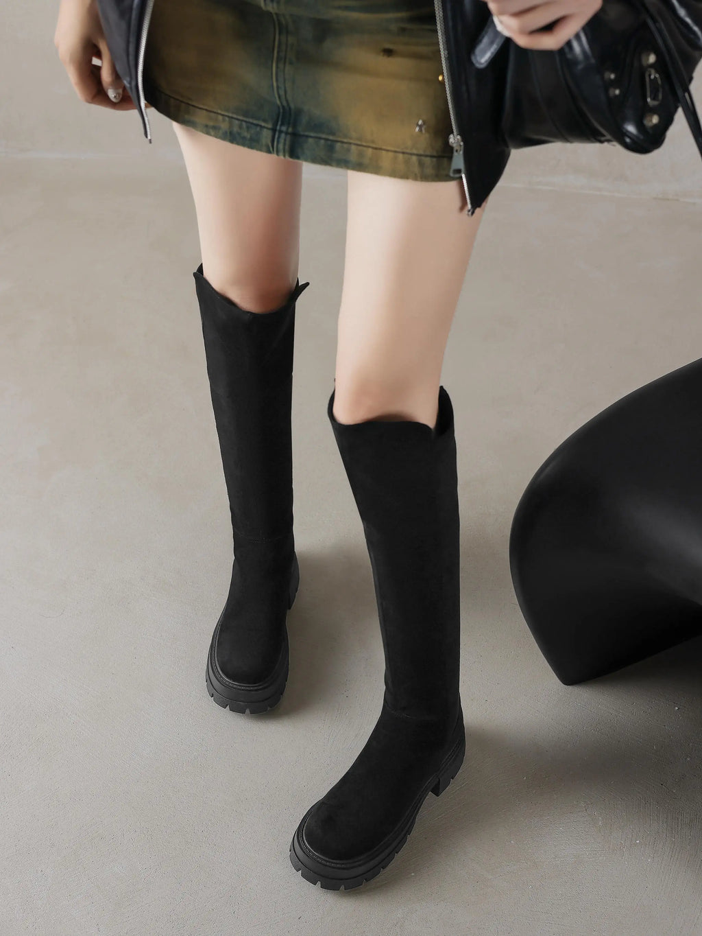 Flock Round Toe Stretch Over-the-Knee Boots with Medium Heels – Elegant, Modern, and Warm Slip-On Style for Leisure and Everyday Chic