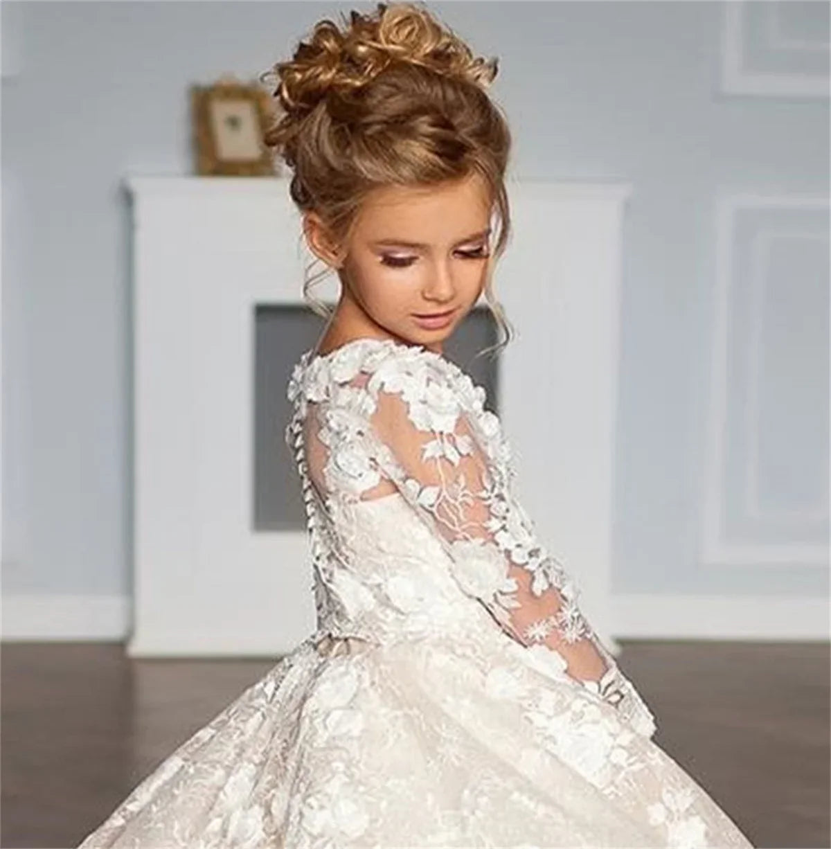 Flower Girl Dress White Tulle Lace Applique Elegant Wedding Litter Flower Child Birthday Celebration Eucharist Party Dress