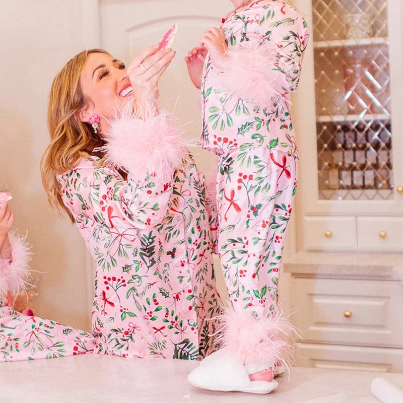 Christmas Leaves Print Mommy and Me Pajamas Set – Loose Top & Pants Family Matching Sleepwear