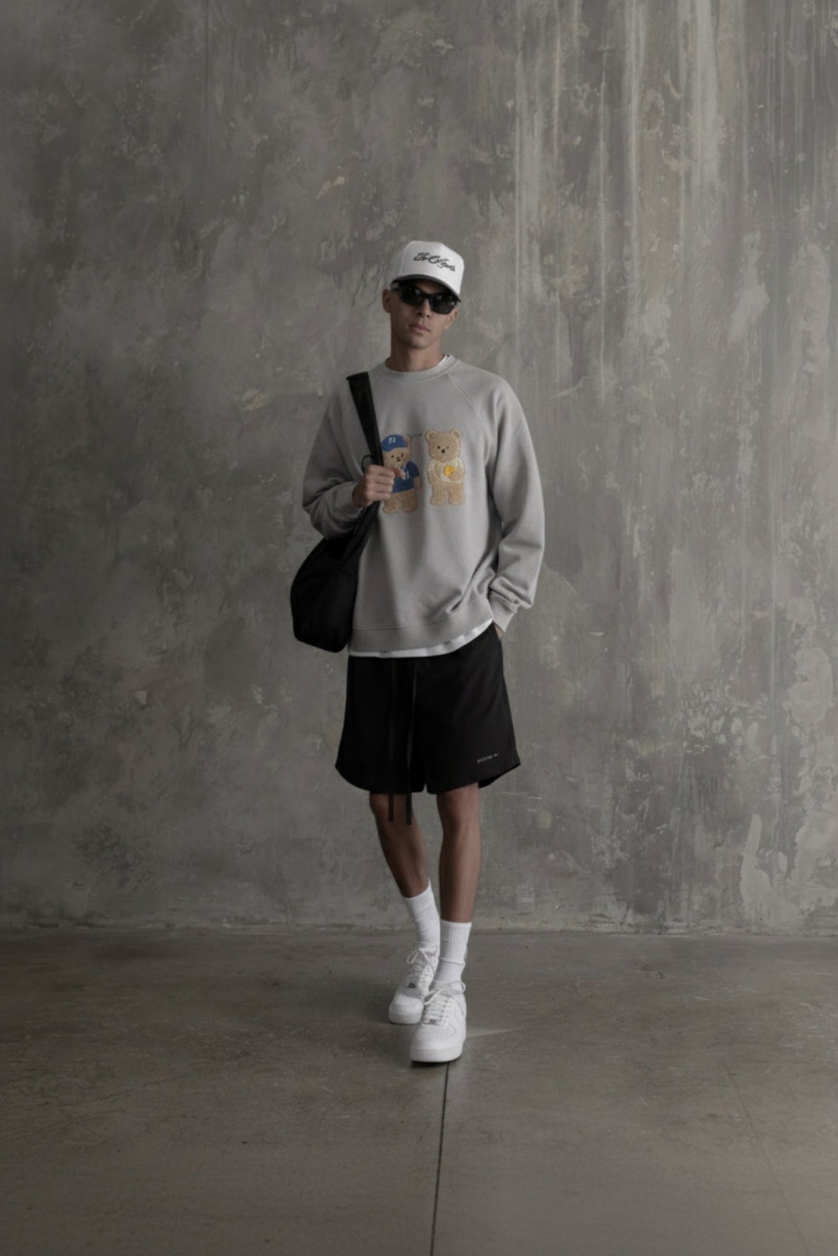 Amoo Tennis Bear Men’s Sweatshirt