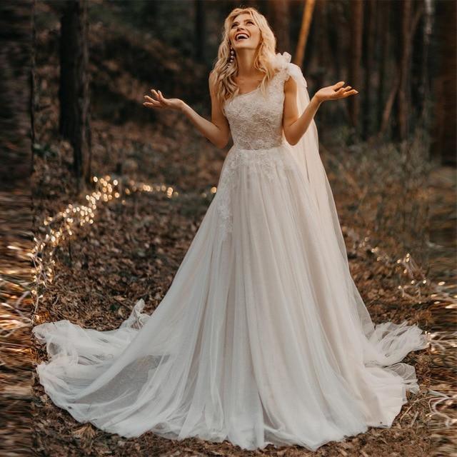 One-Shoulder Pleated Wedding Dress – Beaded Appliqué Lace Detailing, Custom Made