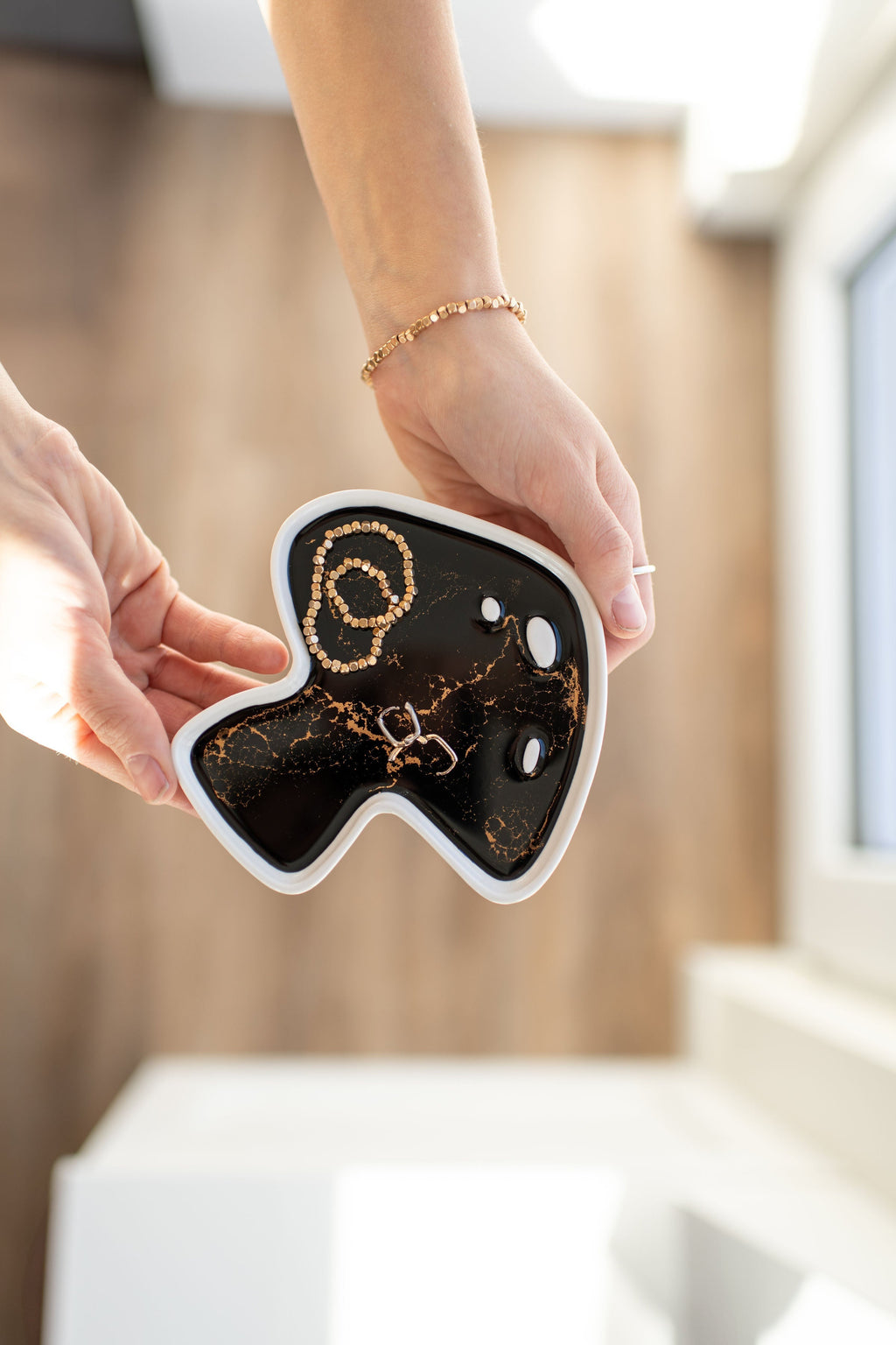 Mushroom Shaped Acacia Cheese Board and Ceramic Tray