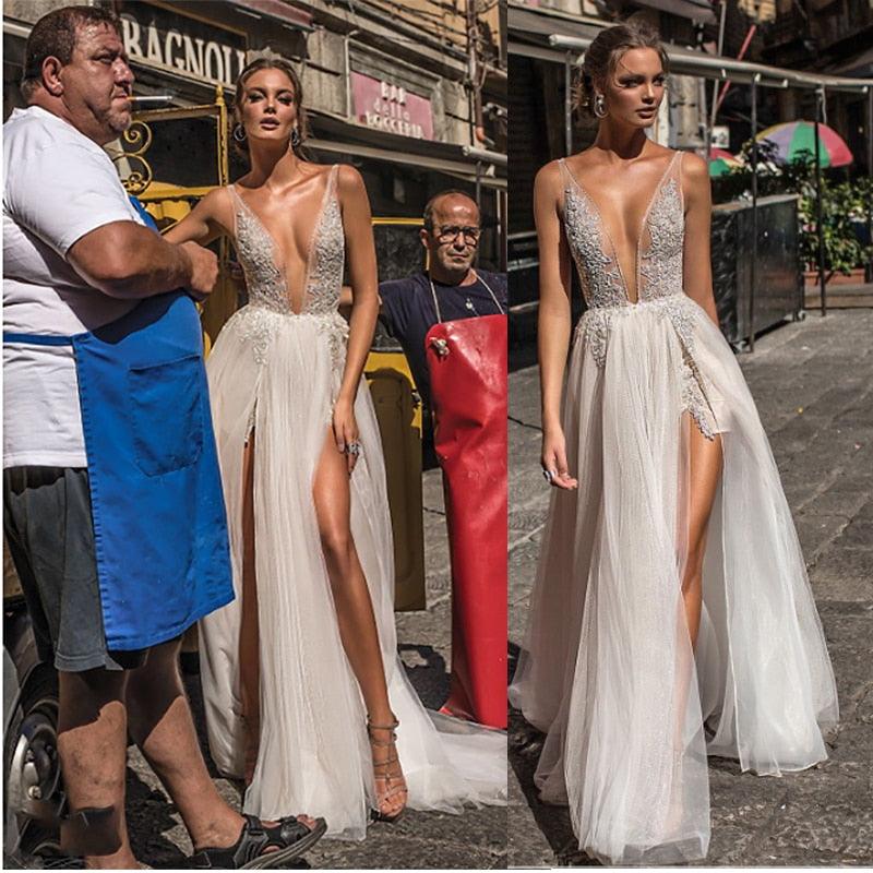 Sexy Backless Lace Beach Wedding Dress – Elegant & Lightweight, Custom Made