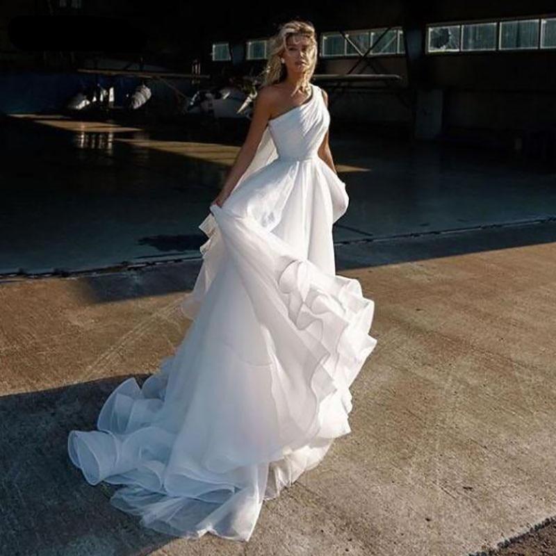 Princess One-Shoulder Wedding Dress – Elegant Regal Bridal Look, Custom Made