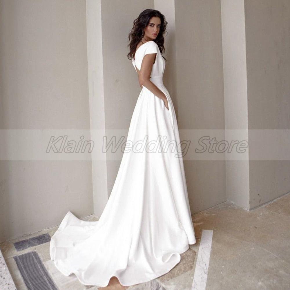 Sexy High-Slit Off-the-Shoulder V-Neck Wedding Dress – Glamorous Fit, Custom Made